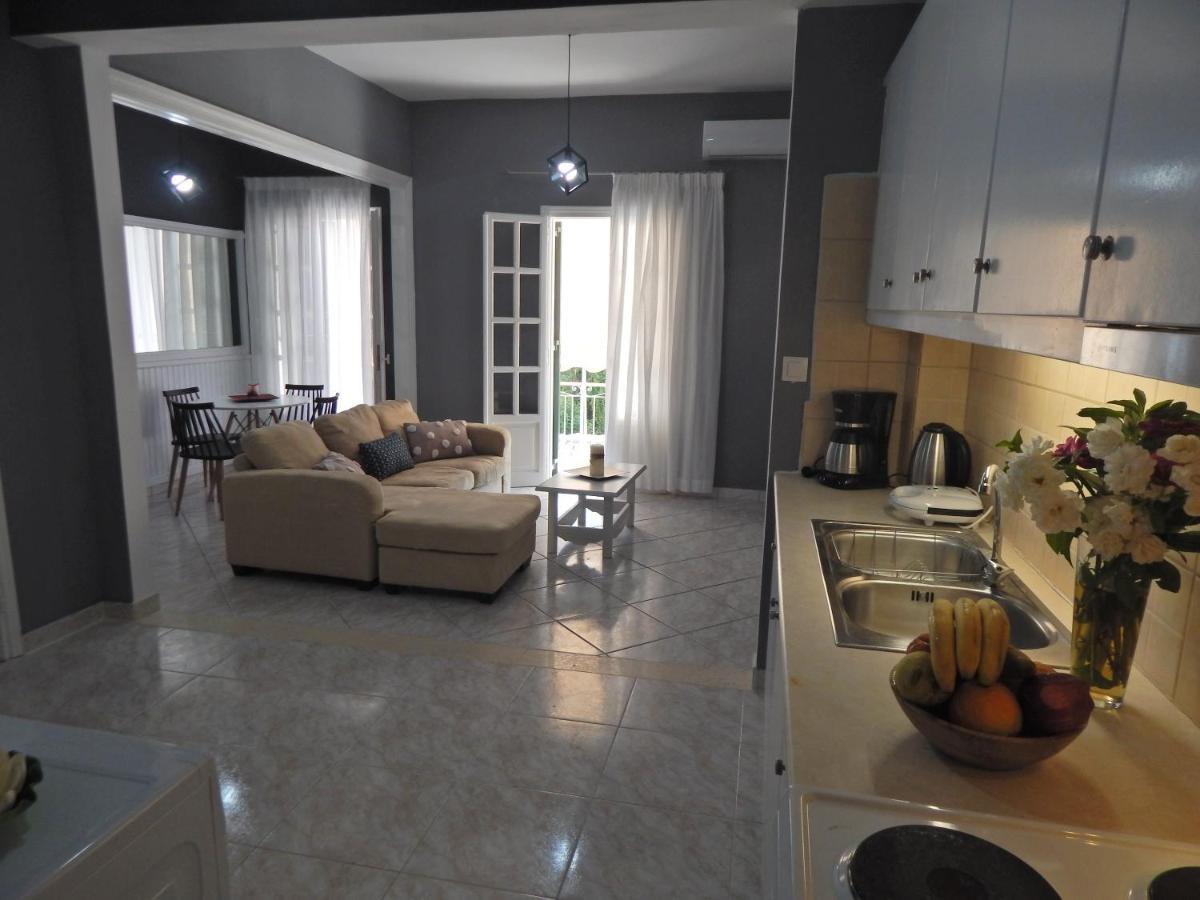 Cozy 2 Bedrooms On The Hill W/netflix * Карусадес