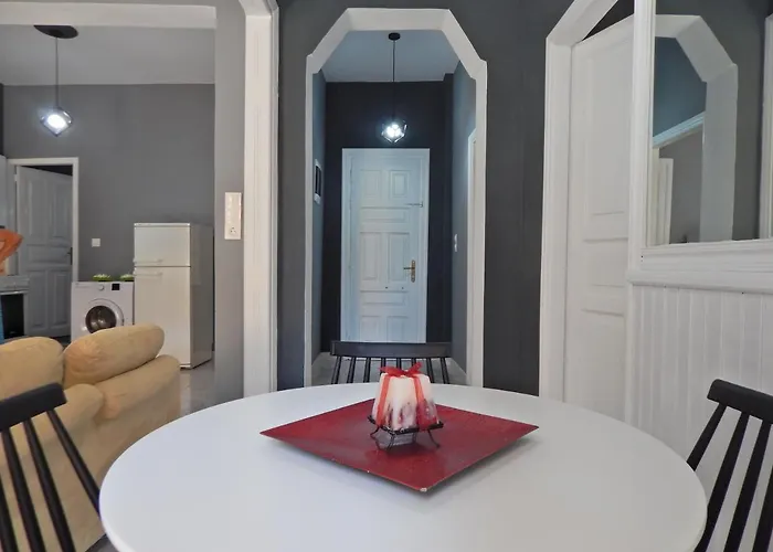 Cozy 2 Bedrooms Apartment On The Hill W/Netflix